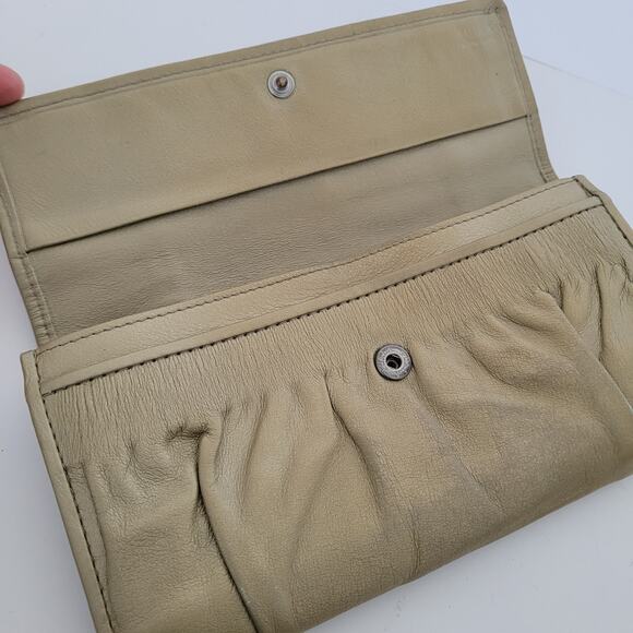 Furla Wallet Large Gathered Soft Geniue Leather Italian Gold Champagne Envelope - Picture 3 of 12